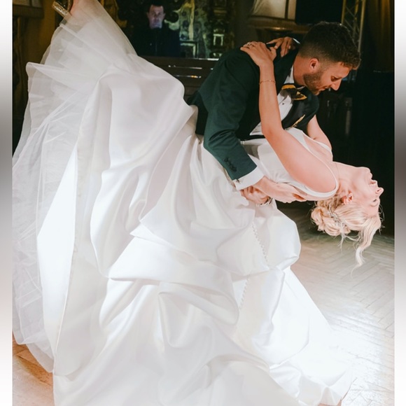 Ines de Santo Aine Dress, dry cleaned, bustled, and amazing - Picture 7 of 14